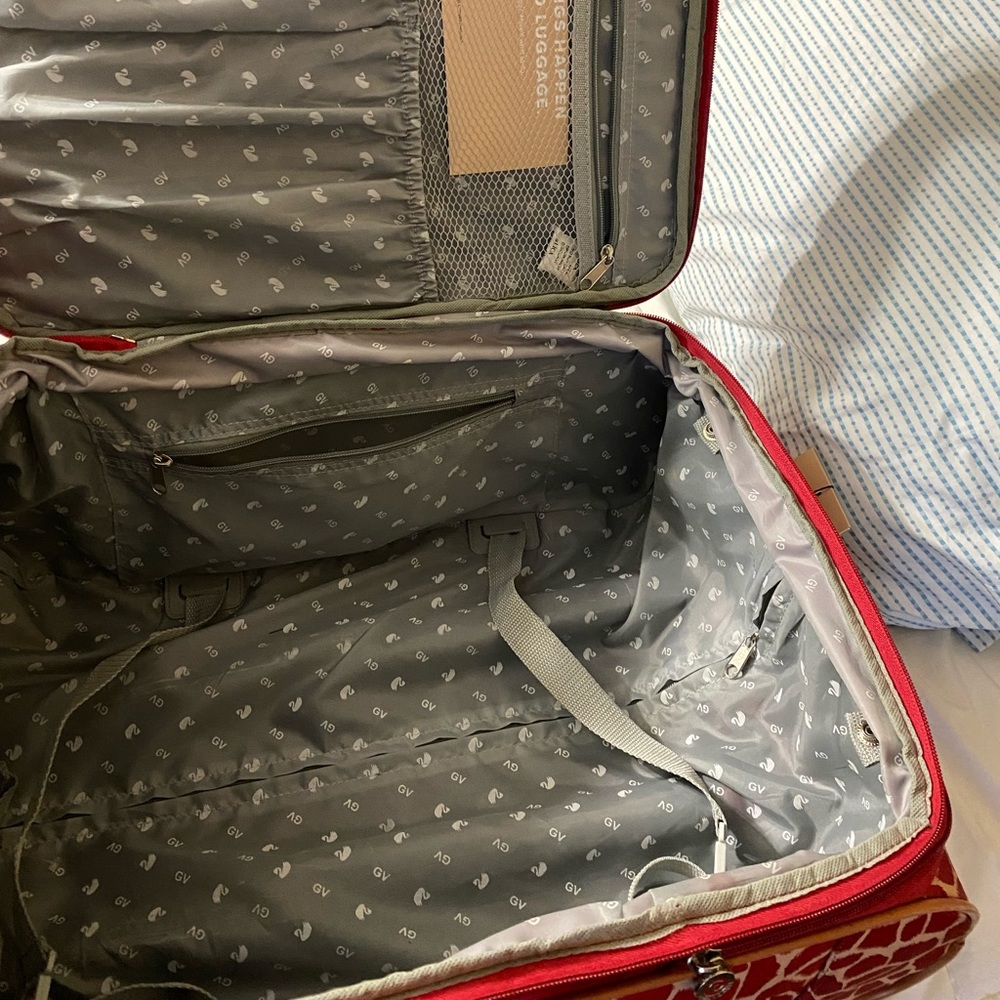 CARRY ON LUGGAGE